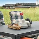 Gilbert - 96m From The Sea By Interhome